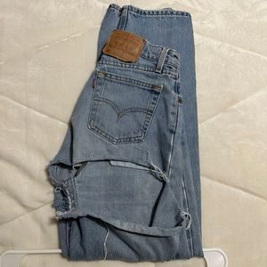 Vintage Levis 560 w/ a big butt rip